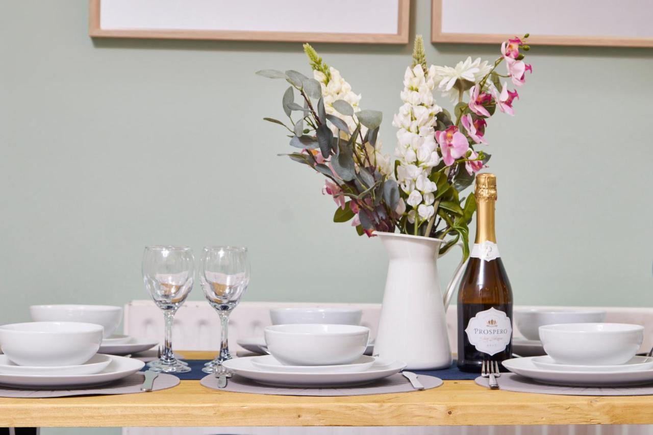 Wonderful Apartment In Bath With Garden - Sleeps 8 Exteriör bild
